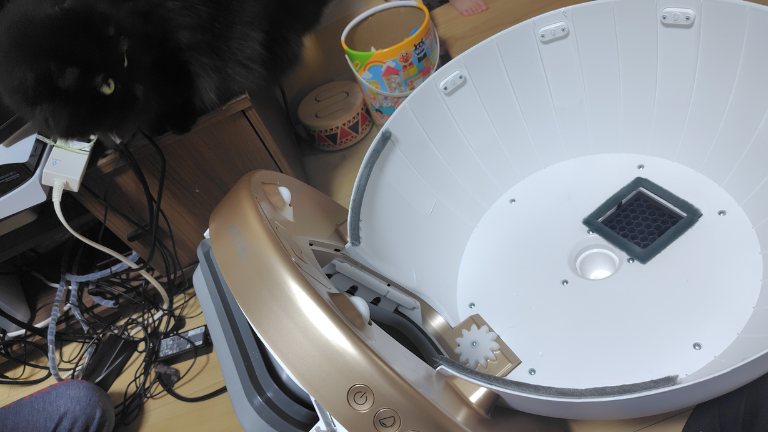 猫の自動トイレ